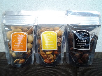 ナッツ専門店・Groovy Nuts_a0061057_218353.jpg