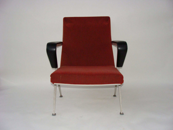 \"Friso Kramer Lounge Chair\"ってこんなこと。_c0140560_10331979.jpg