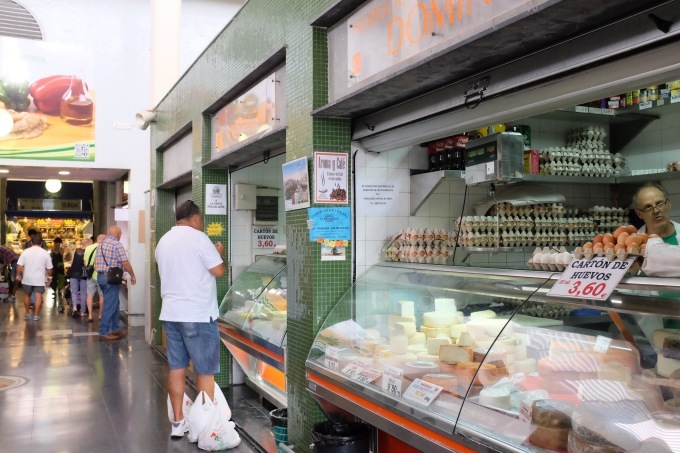 Mercado de Vegueta グランカナリア島のラス パルマス中央市場_b0246303_04512033.jpg
