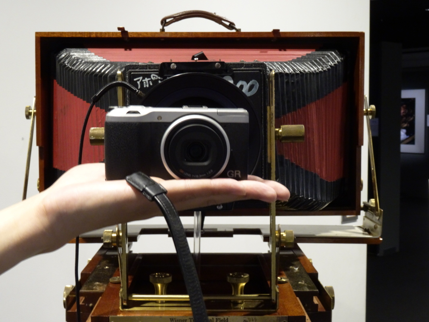 Okuhara 大判フィルムカメラ Yahoo!オークション - 093 木製暗箱カメラ OKUHARA CAMERA 大判