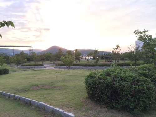 b0190908_12053572.jpg