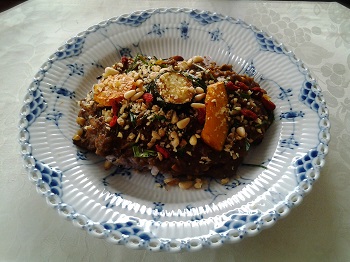 クニ・ミクマリ　薬膳カレー_a0061057_0323686.jpg