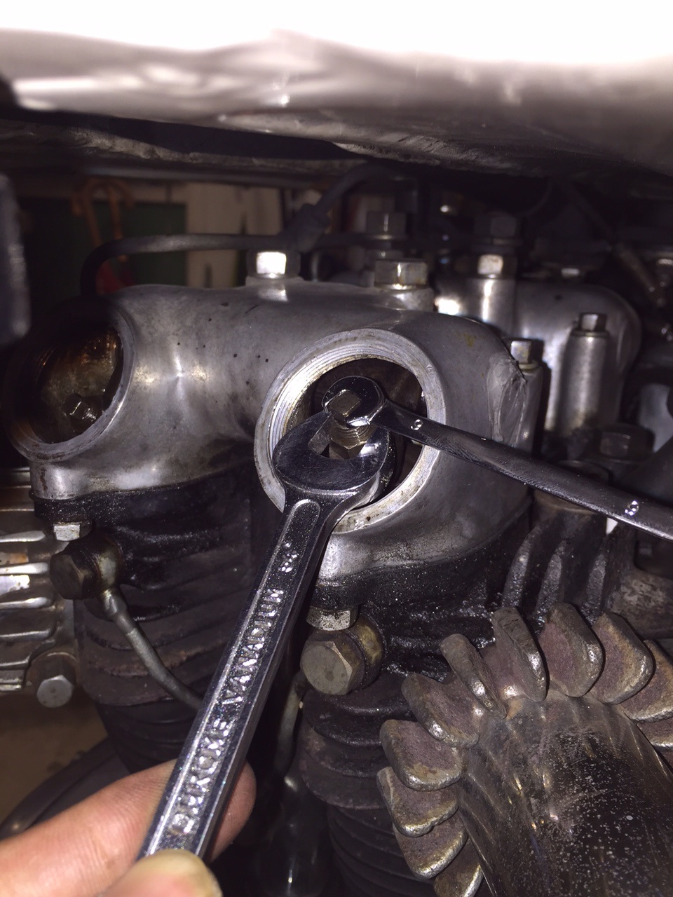 タペット調整 ブッシュ交換 Sprite Triumph Bials Elsinore