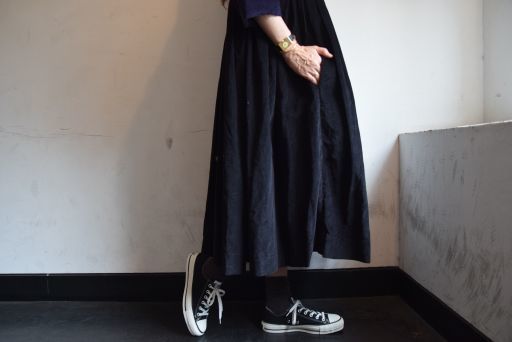 大胆に生地を使って ・・・ =CASEY CASEY=_b0110582_19450480.jpg