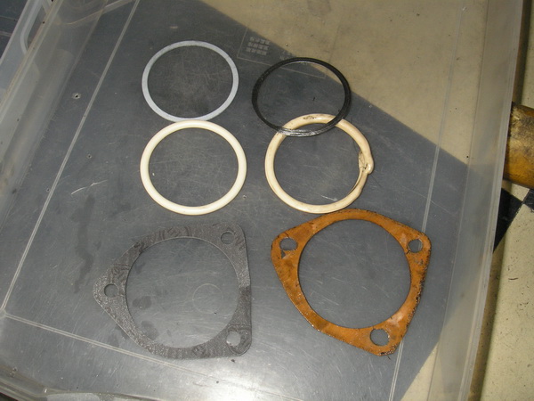 BMW Rタイプのオイルエレメント(オイルフィルター)_e0218639_1101446.jpg