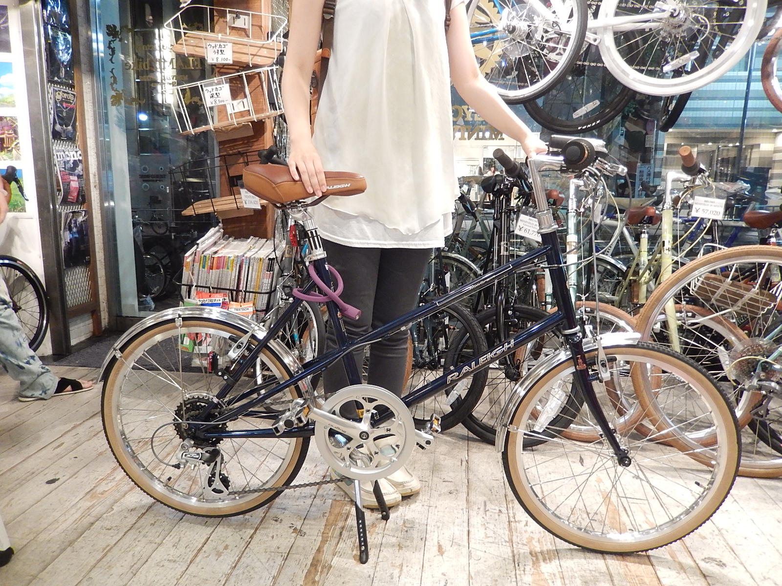 8月22日　渋谷　原宿　の自転車屋　FLAME bike前です_e0188759_19273917.jpg