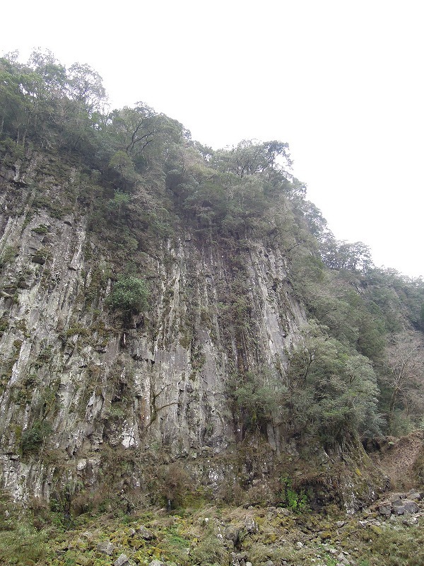 九州自然歩道　高千穂峡コース　1_b0153213_22572664.jpg