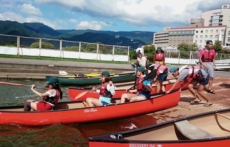 日本国際交流２日目…諏訪湖の風に揺られて_d0265607_23333881.jpg