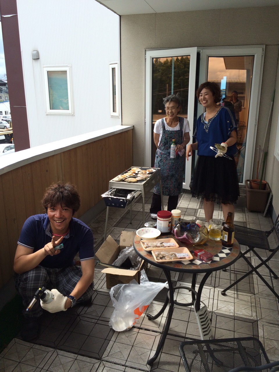 HPでBBQに爆笑エクササイズ!?Wiiしてネイルサロンして夜はclub状態でバカ騒ぎSP_a0135326_121483.jpg