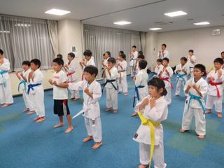 月曜空手 星置教室 本日も新しい仲間!_c0118332_23183197.jpg