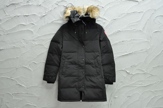 ★入荷情報！（CANADA GOOSE/カナダグース）_b0077565_10553410.jpg