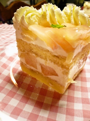 桃のショートケーキ_d0138307_2022224.jpg
