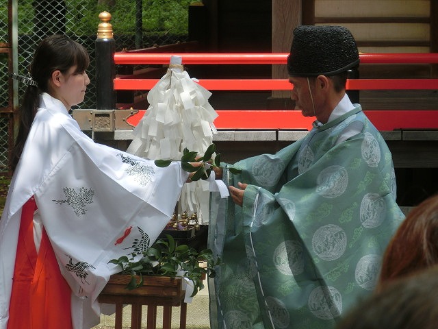 東泉院・日吉浅間神社で富士山峰入り修行の様子を県が撮影_f0141310_8202169.jpg