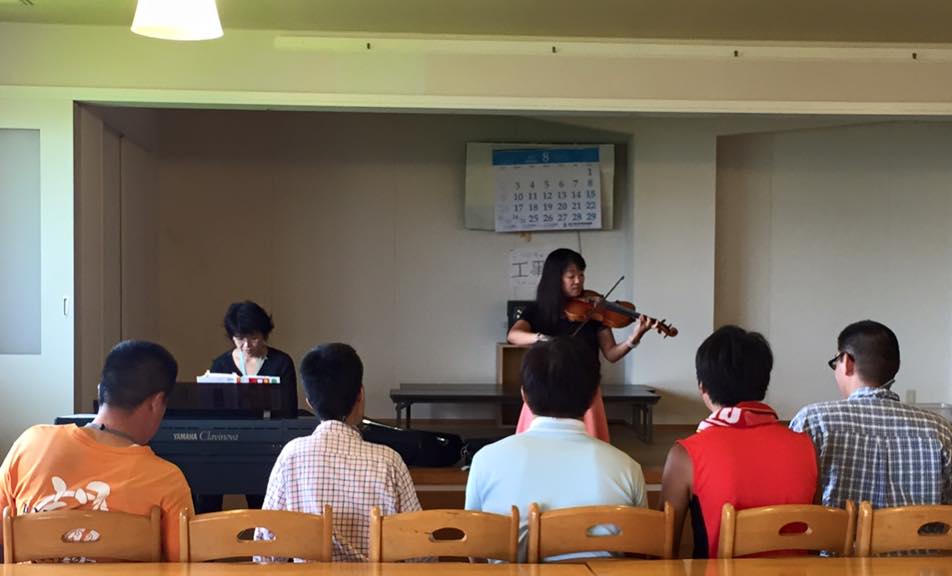 まるくてワークス 音楽サークル_f0109257_5492346.jpg