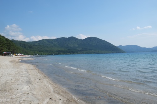 ワンと行く東北の寺社と温泉巡り、その6、田沢湖でひと浴び〜乳頭温泉_a0218499_1675798.jpg