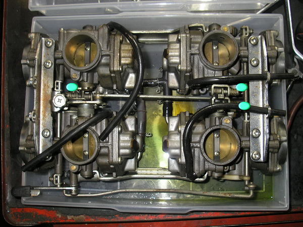 Vmax キャブOH_e0218639_1135470.jpg