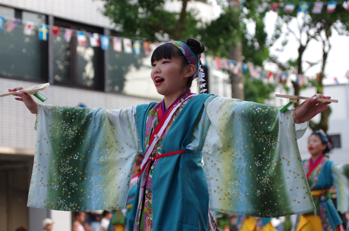 高知よさこい２０１５本番二日目その３８（和建設 しあわせ踊り子隊）_a0009554_2355512.jpg