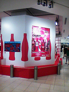 「アートスリムボトルチャリティ@新宿ISETAN」_d0139575_223215.jpg