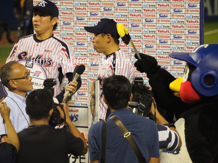 8/27神宮観戦、川端慎吾&田中浩康選手お立ち台フォト_e0222575_2310826.jpg