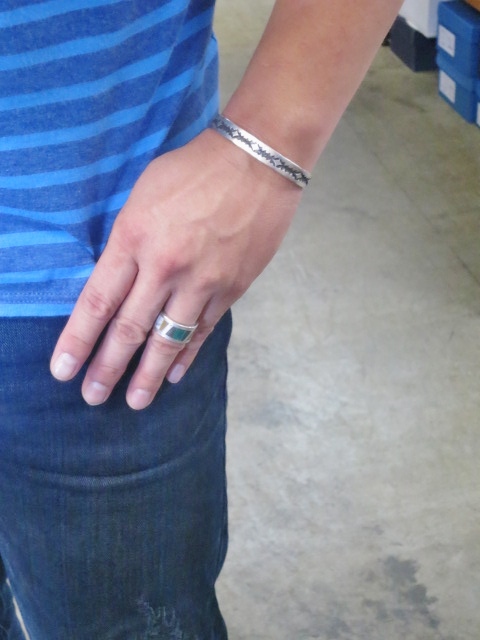 やはり今でしょ?? Navajo ARTIST ・・・ NORA BILL & Tee Mace 追加入荷!!_d0152280_1124678.jpg