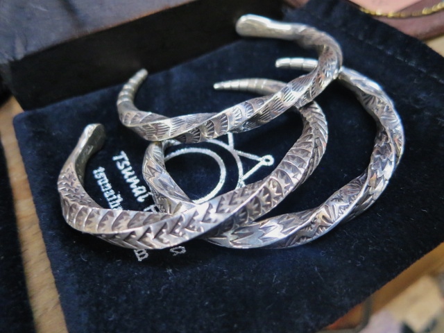 連続でのSILVER 関連・御紹介。。。Tsunai Haiya よりSnake RING とSnake BANGLE!!_d0152280_143868.jpg