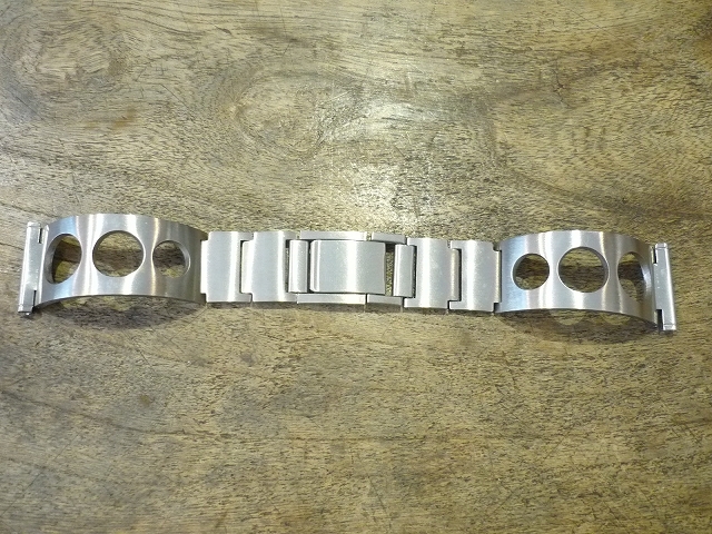 BEARの金属製時計ベルト : トライフル・西荻窪・時計修理と