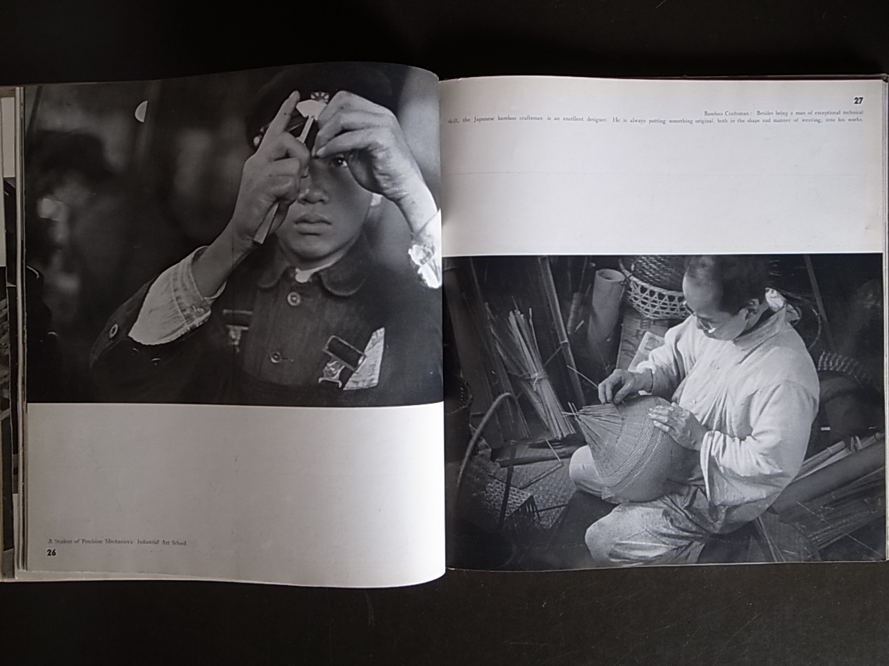 Japan Through a Leica 木村伊兵衛 JAPAN THROUGH A LEICA 木村伊兵衛写真集(Ihee Kimura