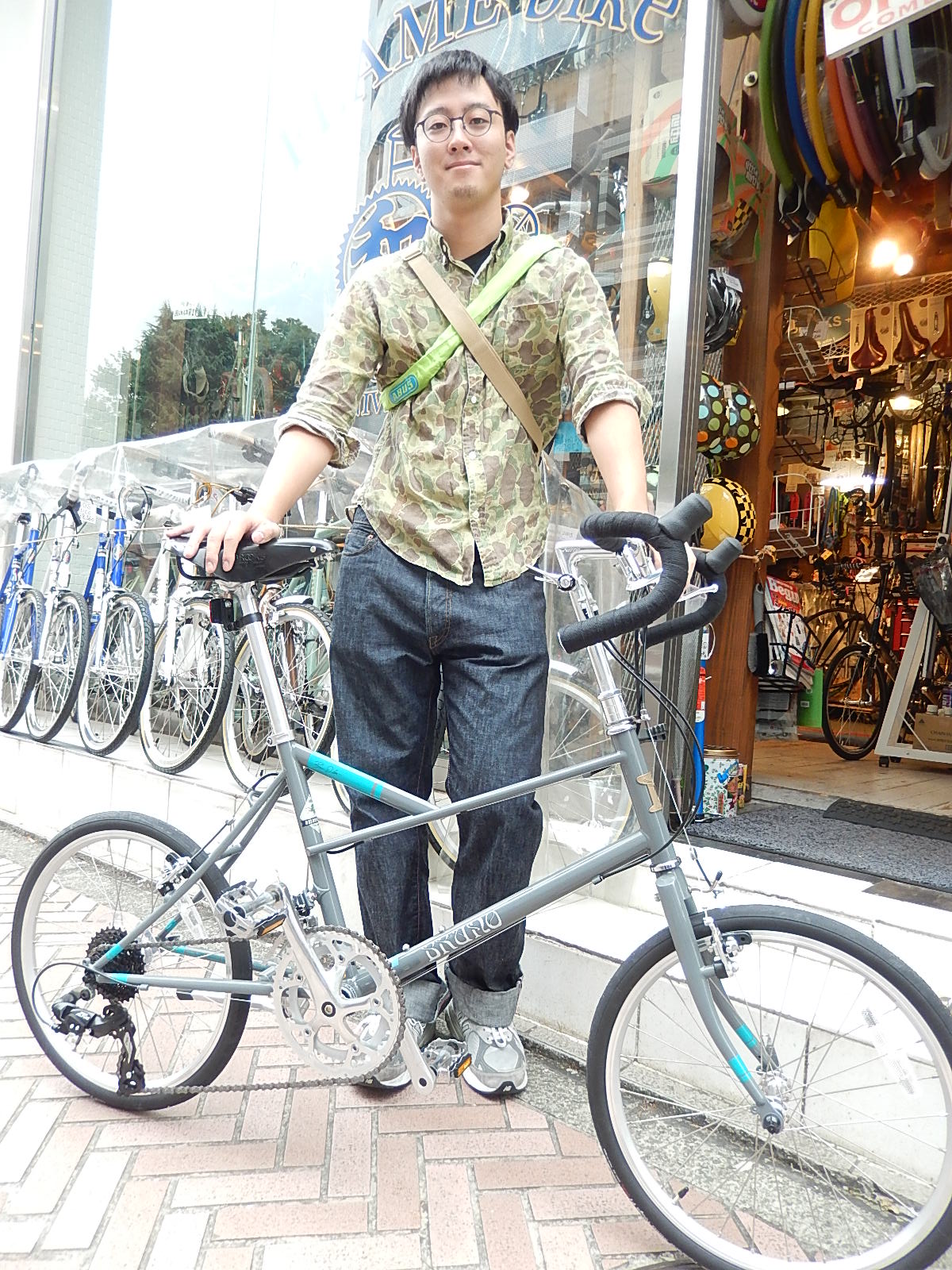 8月28日 渋谷 原宿 の自転車屋 FLAME bike前です_e0188759_19362777.jpg