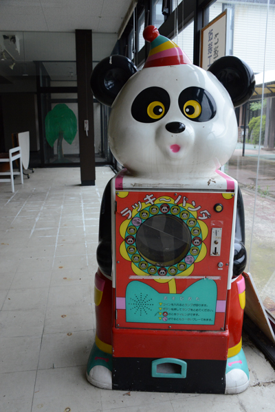 加賀温泉のホテル廃墟:観音温泉ホテル写真_e0171573_21204332.jpg