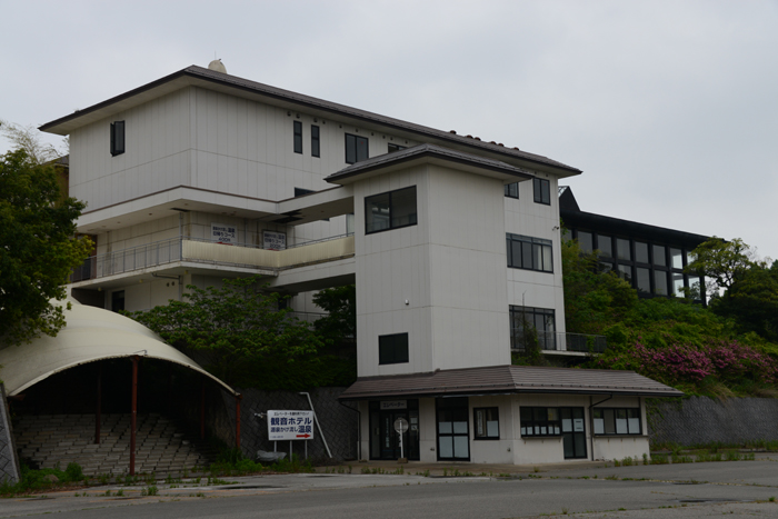 加賀温泉のホテル廃墟:観音温泉ホテル写真_e0171573_2121548.jpg