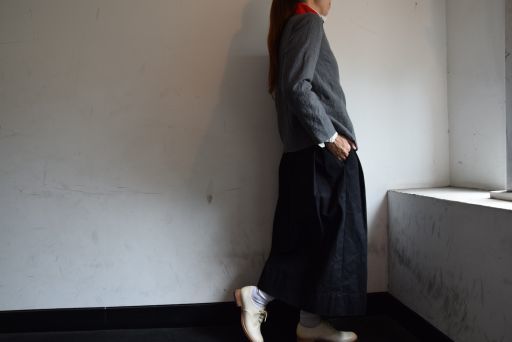 シックな色合いが 増える ・ ・ ・ = CASEY CASEY =_b0110582_14433305.jpg