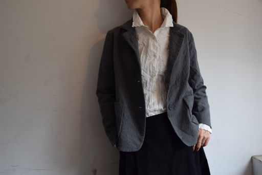 シックな色合いが 増える ・ ・ ・ = CASEY CASEY =_b0110582_14455861.jpg