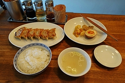 餃子定食 鎌倉 山本餃子 Passage