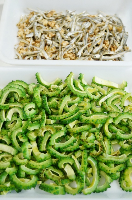 ■常備菜【拘りのゴーヤの佃煮】食べる小魚／胡桃入りです♪ゴーヤの大量消費大作戦！！_b0033423_22351620.jpg