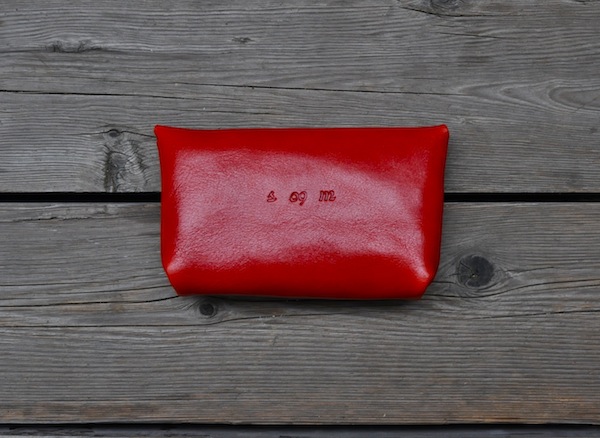 red pouch_b0172633_1317098.jpg