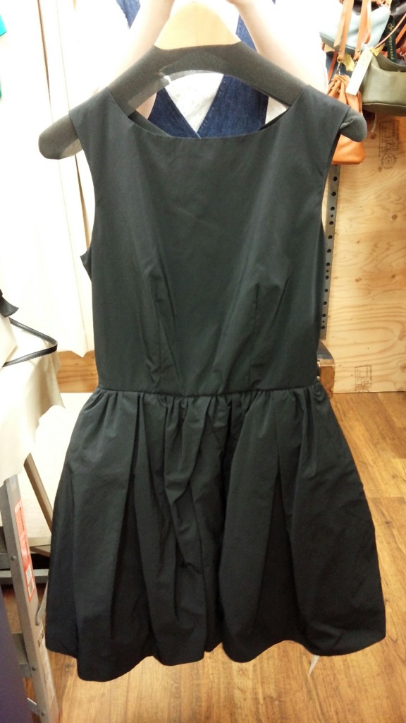 SNIDEL タフタミニワンピース （BLK） SNIDEL（スナイデル）の「タフタミニワンピース（ワンピース