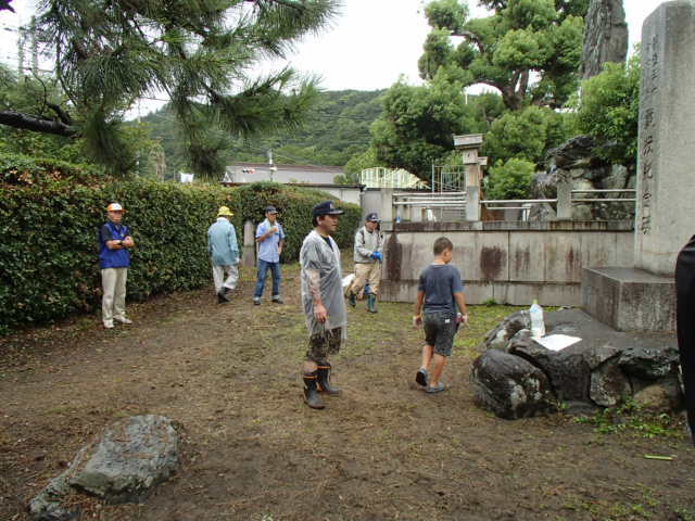 名勝和歌の浦クリーンアップ　和歌浦忠魂碑_c0367107_12140515.jpg