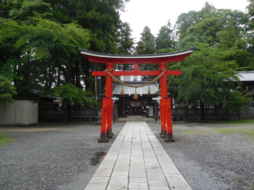 松本 筑摩神社、若宮八幡社、弘法山古墳、松本市立考古学博物館、牛伏寺、牛伏川階段工、馬場家住宅、半地下工場跡、おまけ : 釈迦堂遺跡博物館_e0345320_23580737.jpg