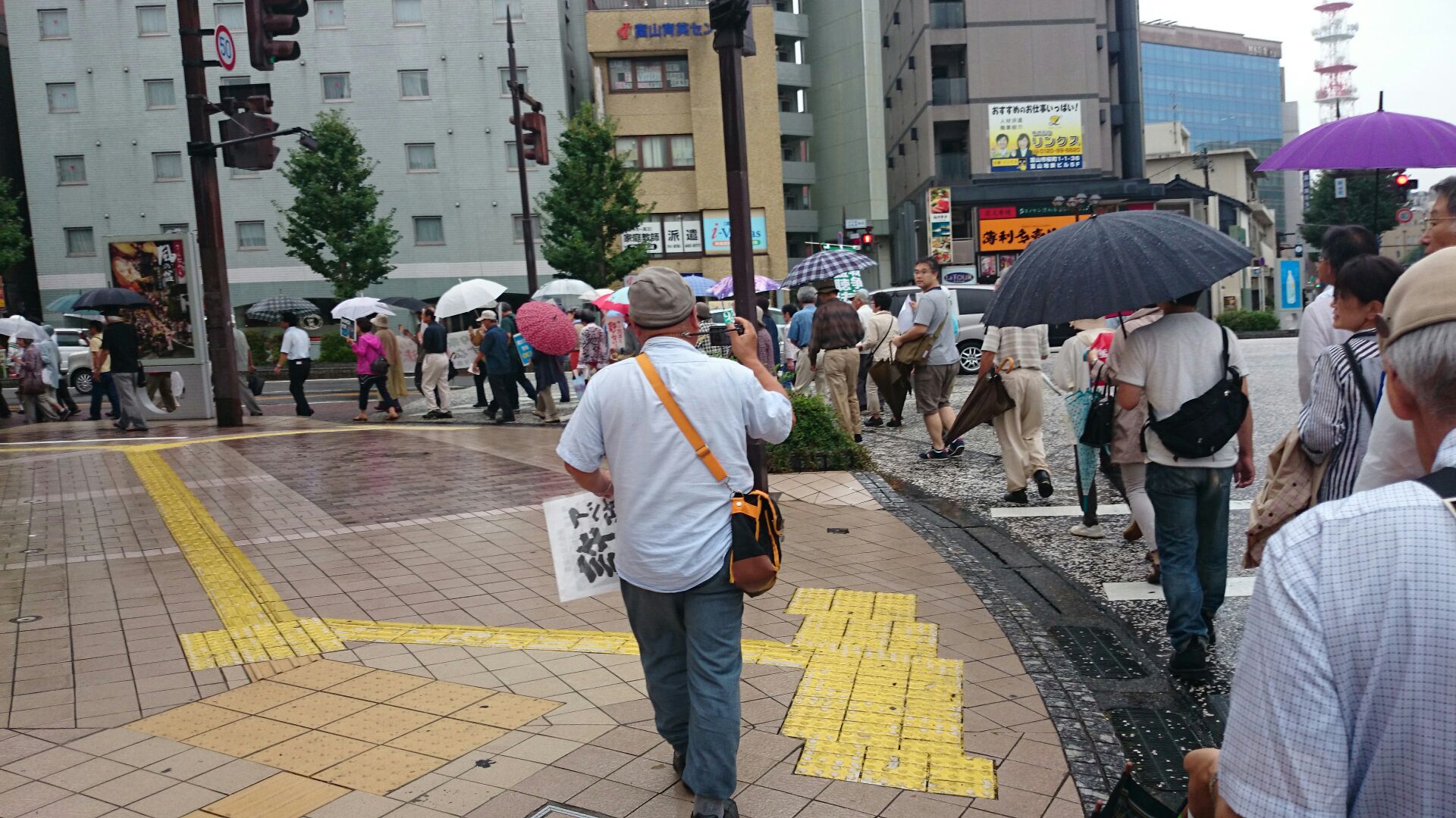 反対と賛成_d0180229_1857555.jpg