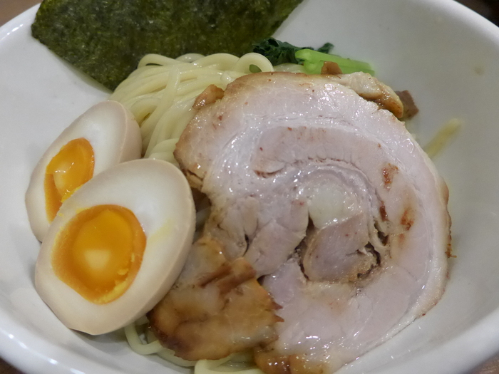 池袋「麵や とら」へ行く。_f0232060_182813.jpg