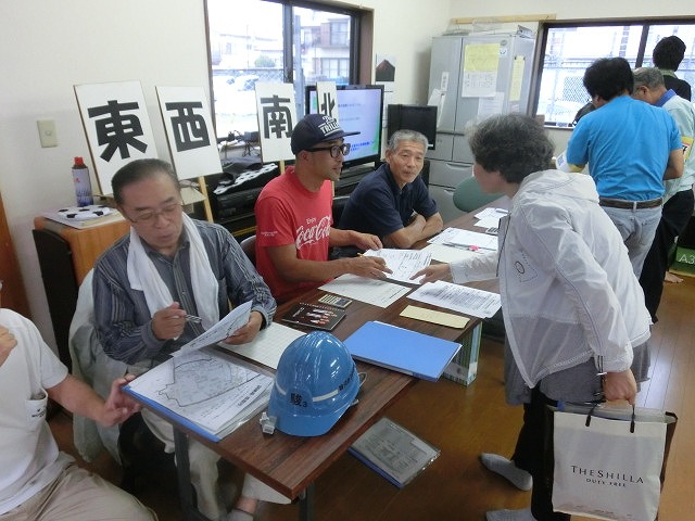 雨の中の防災訓練 我が家は大丈夫!「黄色いバンダナ」の掲示率は80.6%_f0141310_705082.jpg