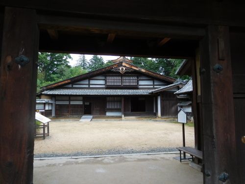 松本 筑摩神社、若宮八幡社、弘法山古墳、松本市立考古学博物館、牛伏寺、牛伏川階段工、馬場家住宅、半地下工場跡、おまけ : 釈迦堂遺跡博物館_e0345320_00540454.jpg