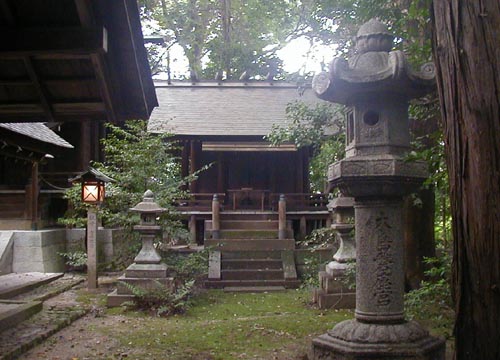 ●神社の造形―蚕ノ社の三角鳥居_d0053294_2533134.jpg