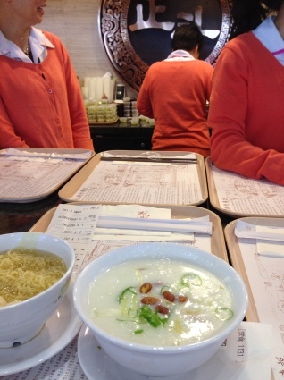 香港でのトランジットの時間のお食事のおすすめは_a0163160_14323174.jpg