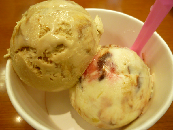 サーティワンアイスクリーム 池袋店_c0152767_2330780.jpg