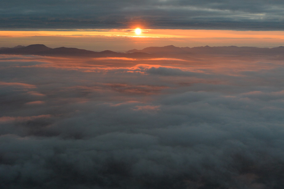 2015年8月　『羊蹄山の夕日、朝日』　August 2015 \"Sunset and Sunrise from Mt Yotei\"_c0219616_2227578.jpg