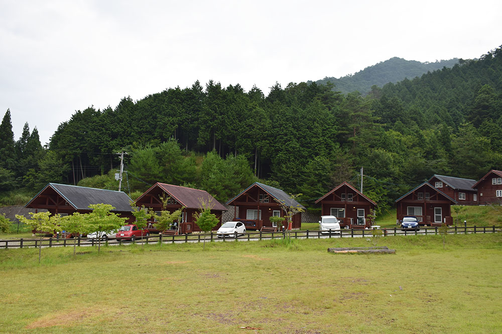 ２０１５夏休み但馬路紀行　その１　「石ケ堂古代村」_e0158128_14272114.jpg