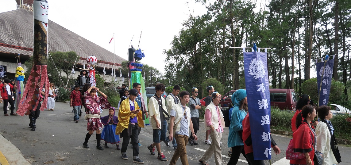 BAGUIO DAY PARADE 2015 バギオ市制106周年記念パレードに伊達政宗と七夕飾りが参加_a0109542_1726820.jpg
