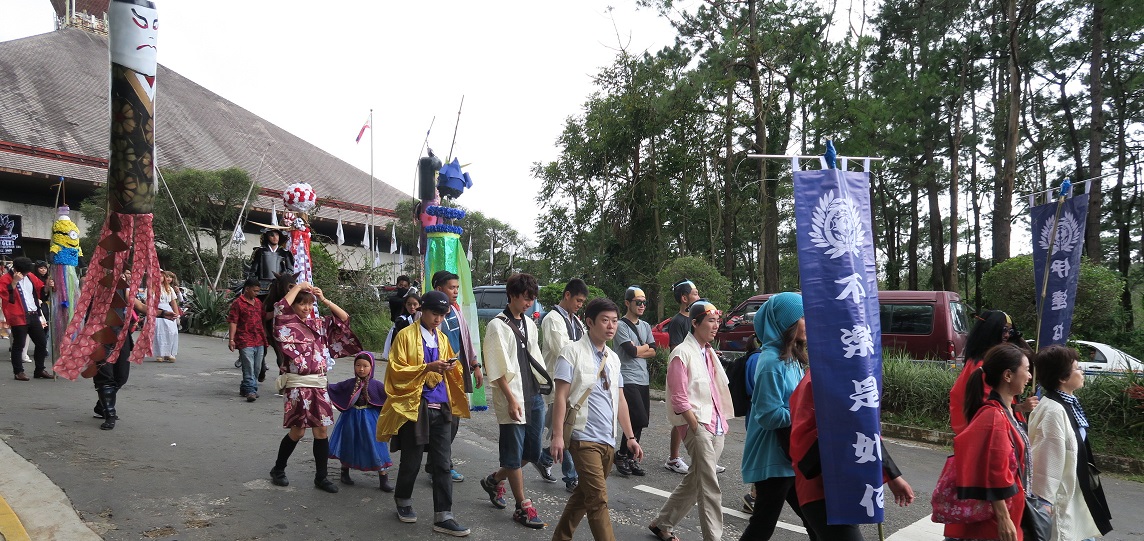 BAGUIO DAY PARADE 2015 バギオ市制１０６周年記念パレードに伊達政宗と七夕飾りが参加_a0109542_1726820.jpg