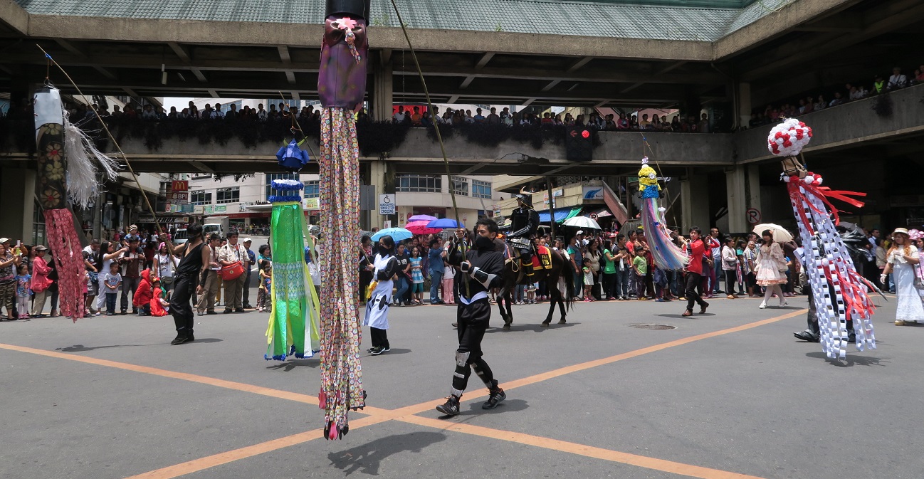 BAGUIO DAY PARADE 2015 バギオ市制106周年記念パレードに伊達政宗と七夕飾りが参加_a0109542_1853639.jpg